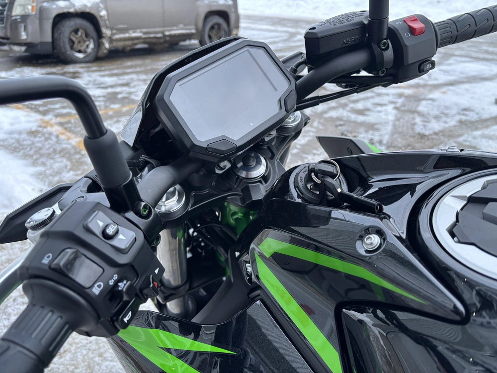 Kawasaki Z650 Abs 2025 alt