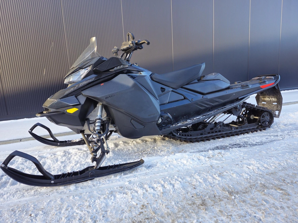 Ski-doo Back Country Back Country 600r 2021 alt