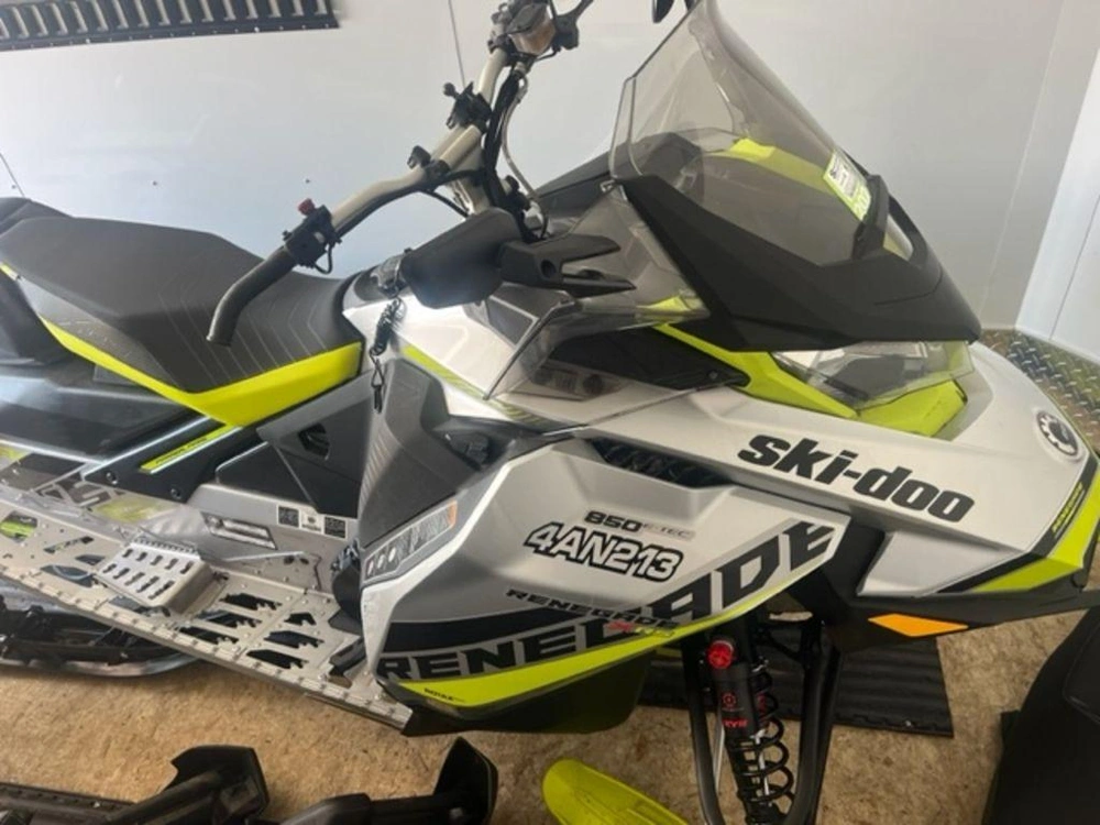 2018 Ski-doo Renegade® X-rs® Ripsaw 1.25 Rotax® 850 E-tec® Hyper Silver Manta Green