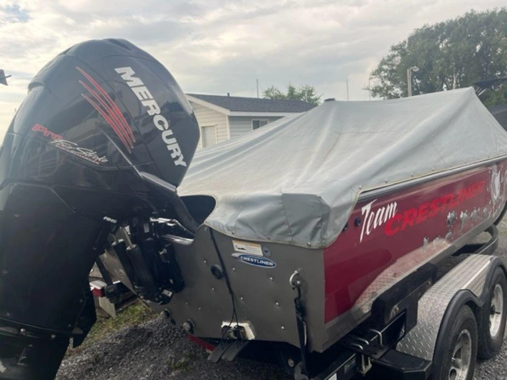 2013 Crestliner Raptor 2050