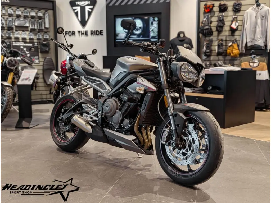 2018 Triumph Street Triple RS Matt Silver Ice