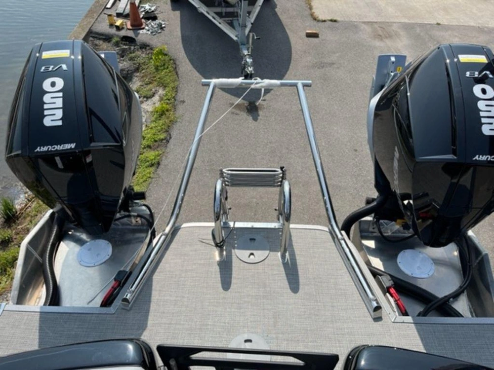 2024 Manitou Lx 23 Split Rear Sport Dual Engine