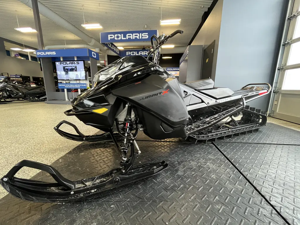 Ski-Doo SUMMIT 850 X EXPERT TURBO SHOT 165 2021 - *** GARANTIE 5 ANS PREMIUM DISPONIBLE ***