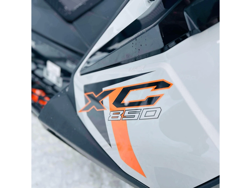 Polaris Indy Xc 850 137 2023 alt