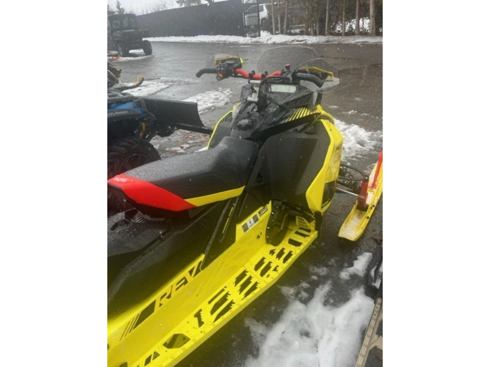 2020 Ski-doo Mxz® X Rotax® 850 E-tec® Ripsaw 1.25 Yellow