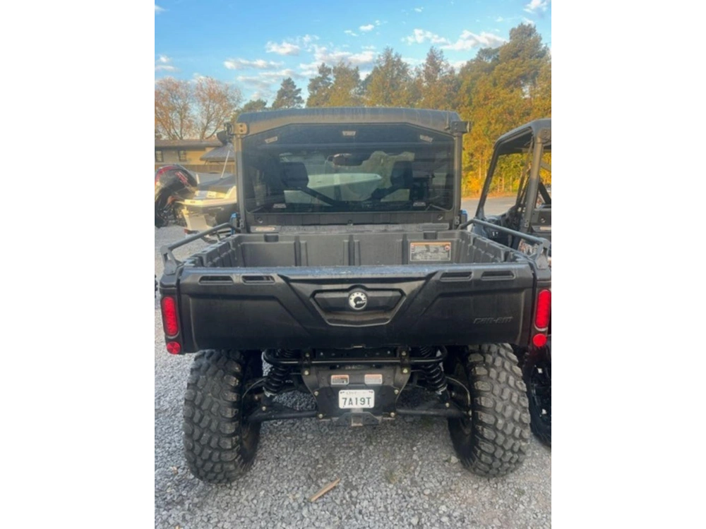 2023 Can-am Defender Limited Hd10