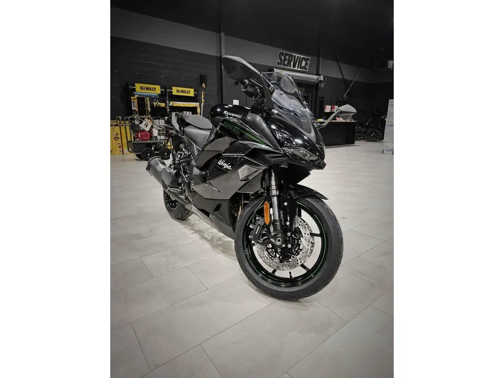 2025 Kawasaki NINJA 1100 SX 
