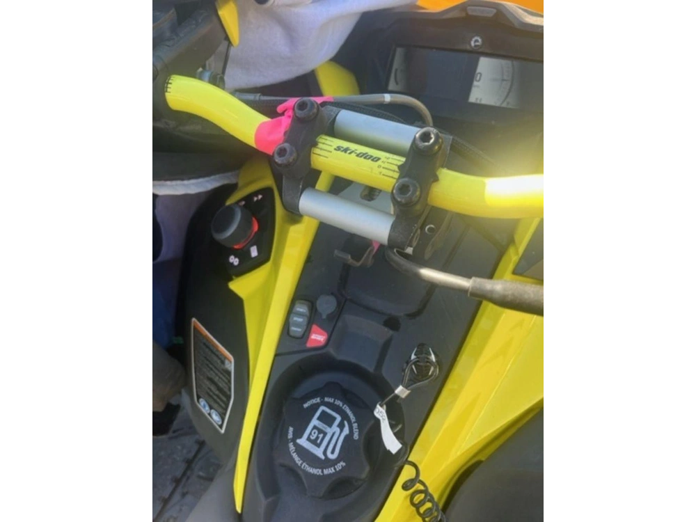 2021 Ski-doo Renegade® X-rs® Rotax® 850 E-tec® Adj. Kit Ice R. Xt 1.25 Yellow