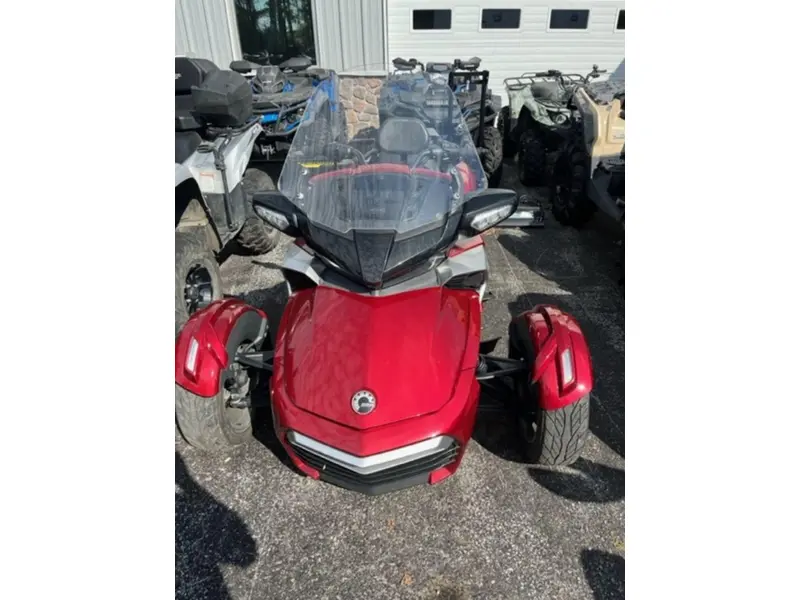 2017 Can-Am Spyder® F3-T 6-Speed Semi-Automatic (SE6)