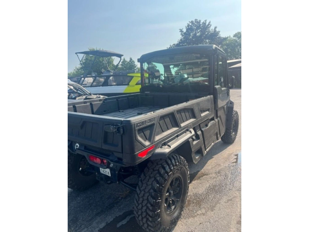 2023 Can-am Defender Pro Limited Hd10