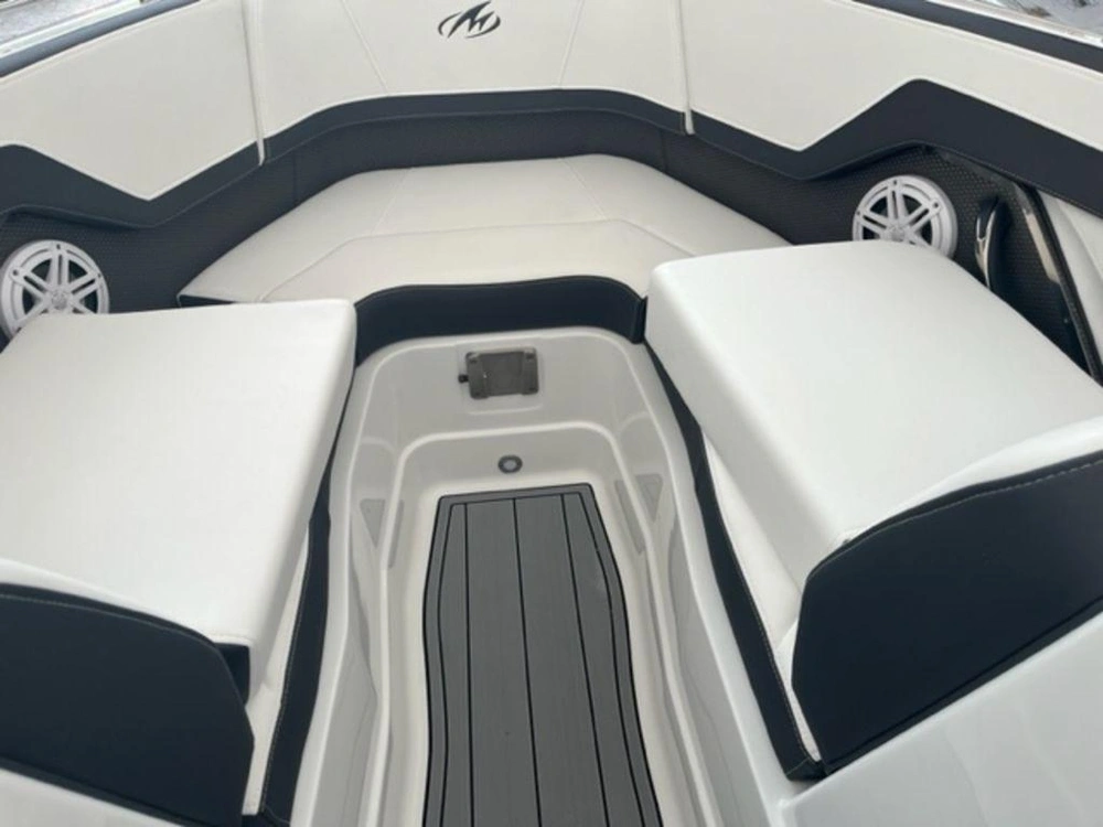2025 Monterey Boats 258ss