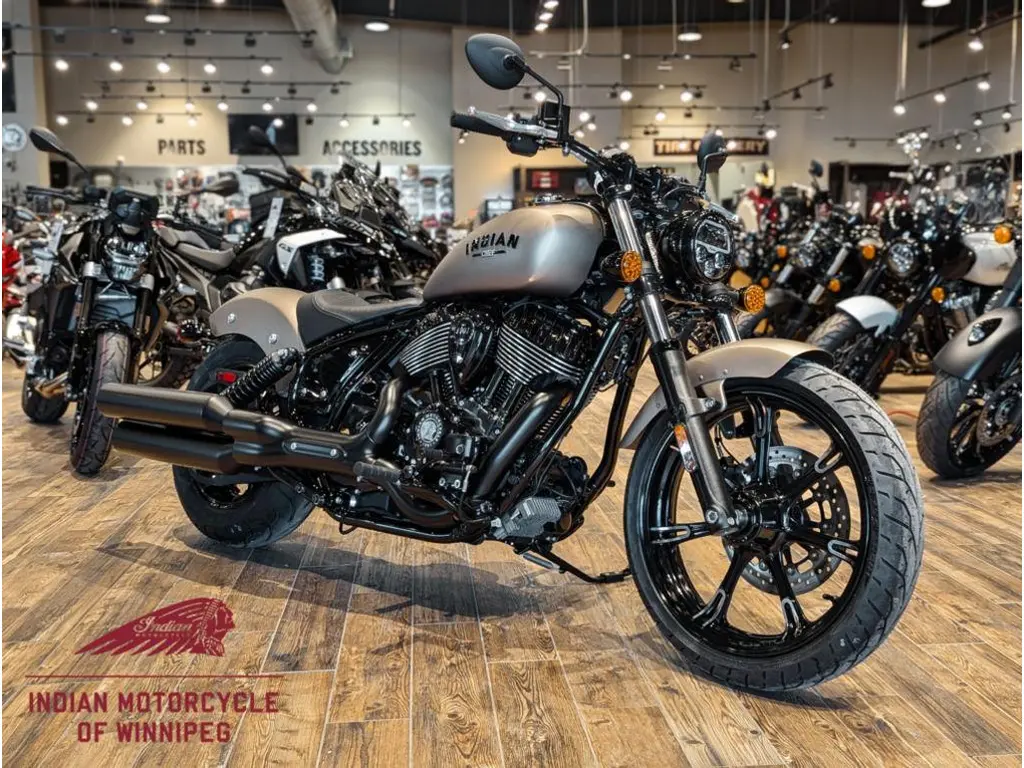 2024 Indian Motorcycle Chief Dark Horse Icon // Sandstone Smoke