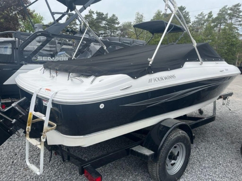 2011 Four Winns 180