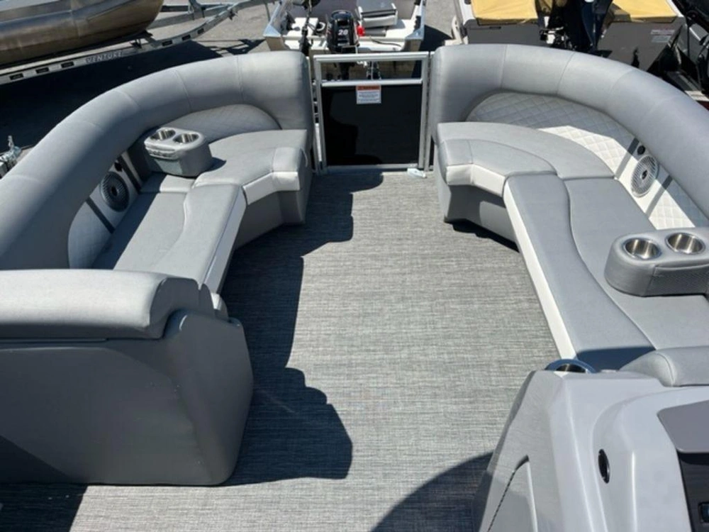 2025 Bennington Marine 23 Lcw