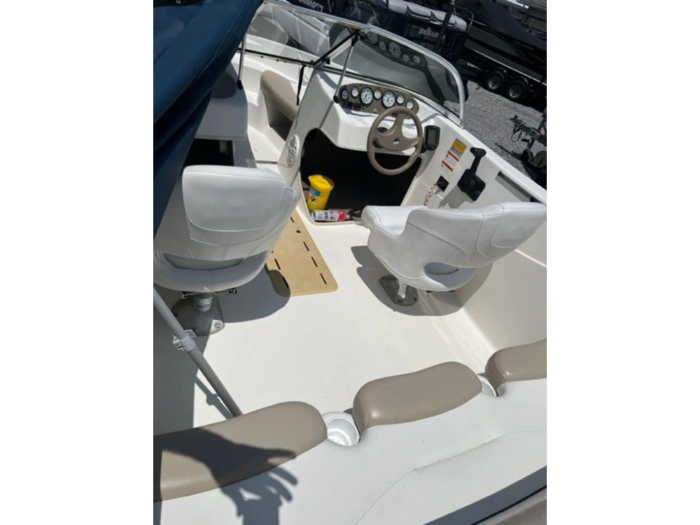 2005 Glastron 175