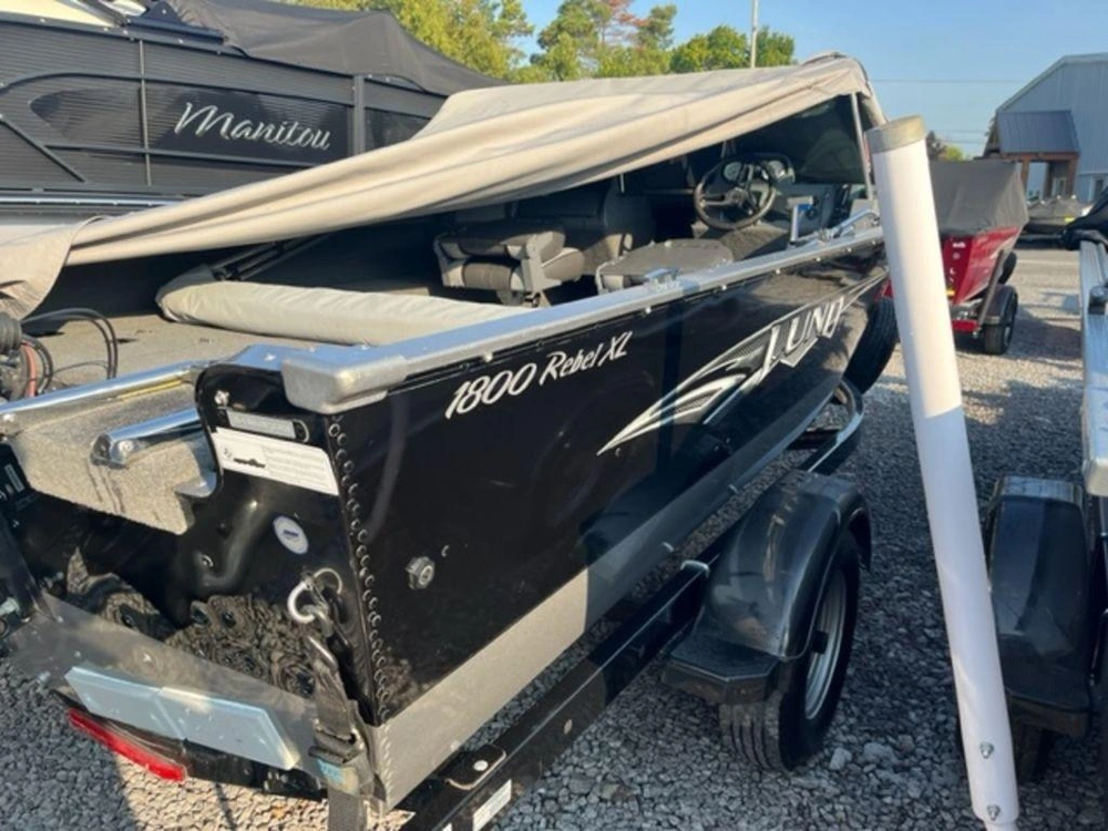 2014 Lund Boat Co Rebel Xl 1800