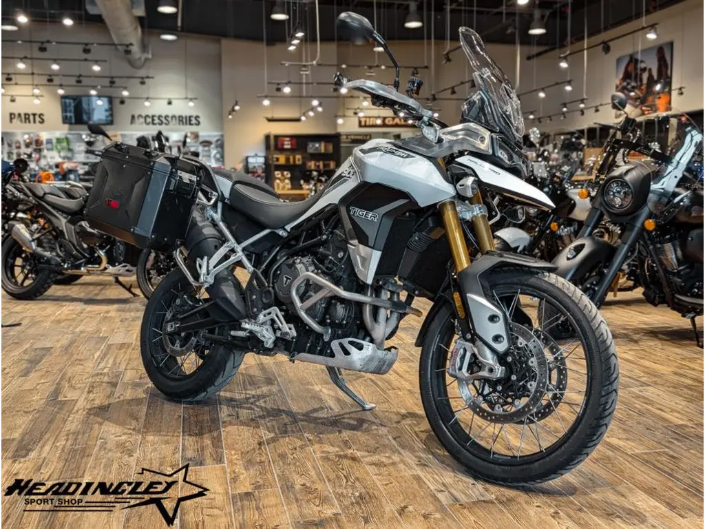 2022 Triumph Tiger 900 Rally Pro // Pure White