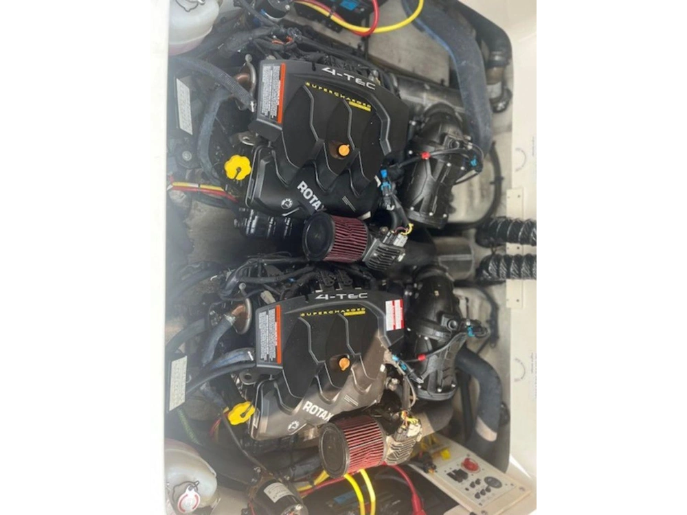 2016 Chaparral 223 Vrx