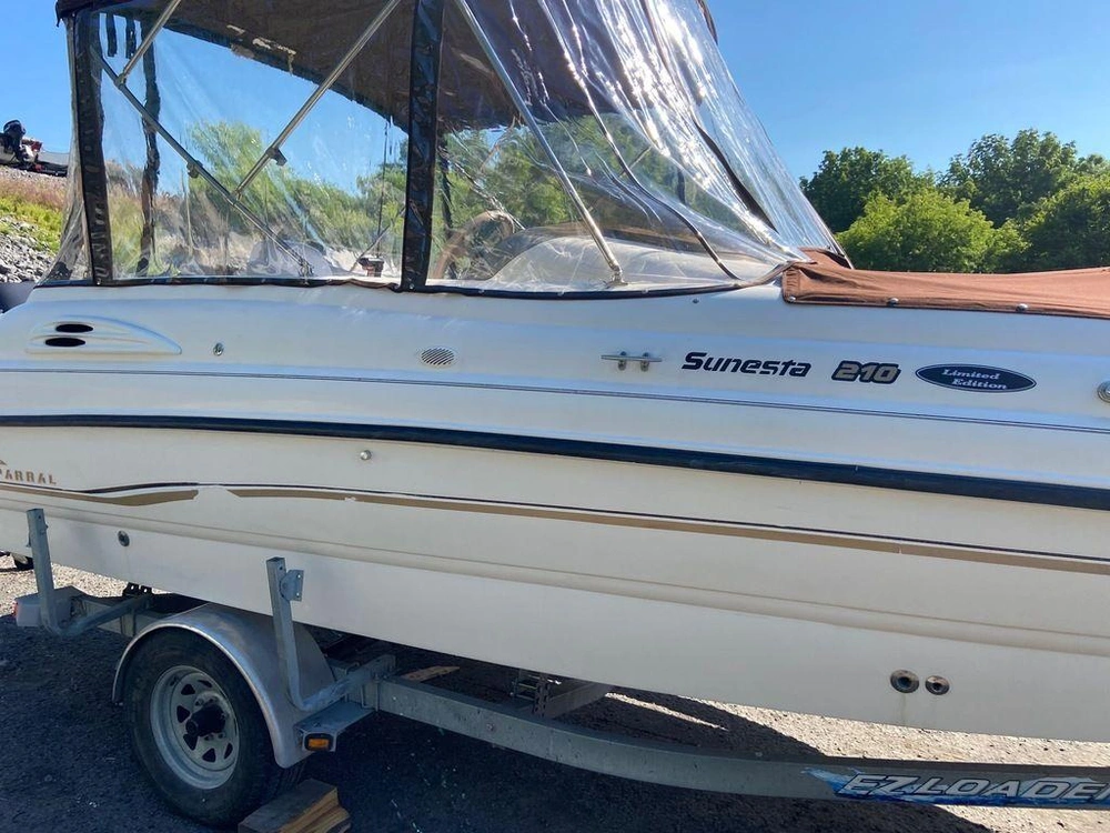 1999 Chaparral 210 Sunesta