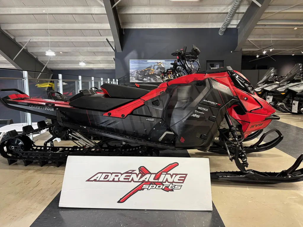 2023 Ski-Doo Summit X with Expert Package