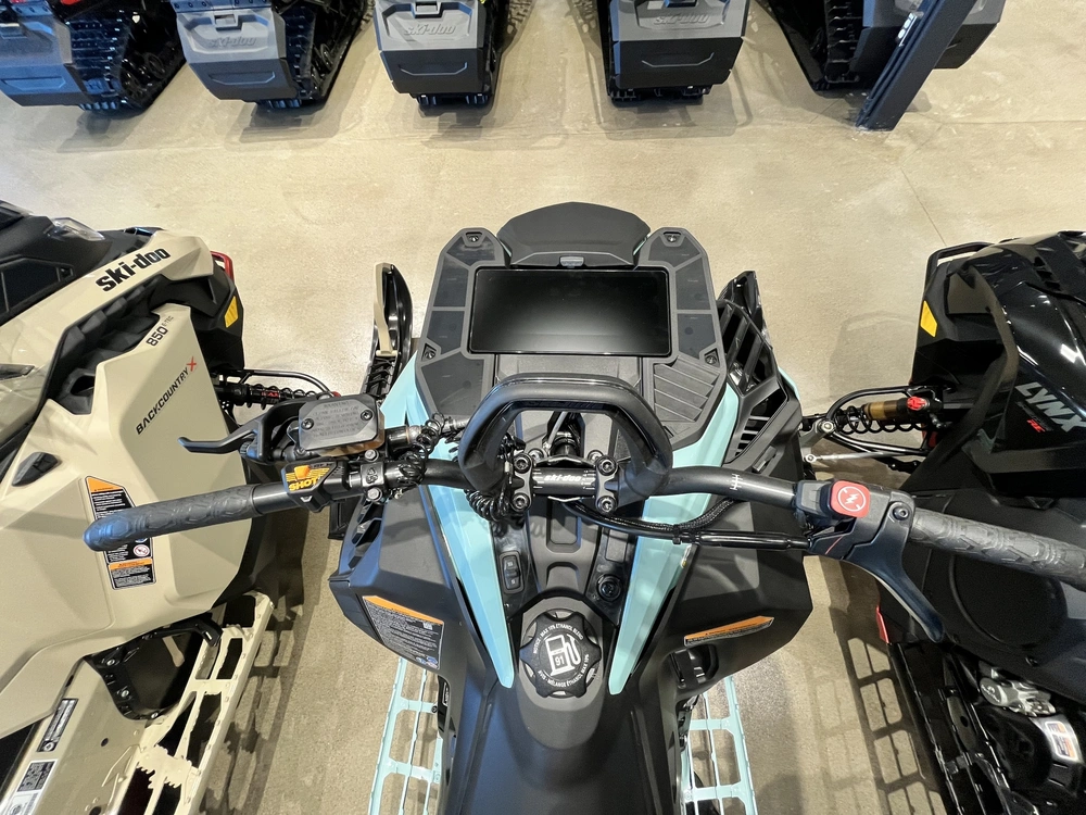 Ski-doo Freeride 154 850 E-tec Turbo R Powdermax 2.5'' Shot W/ 10.25'' Touchscreen 2024 alt