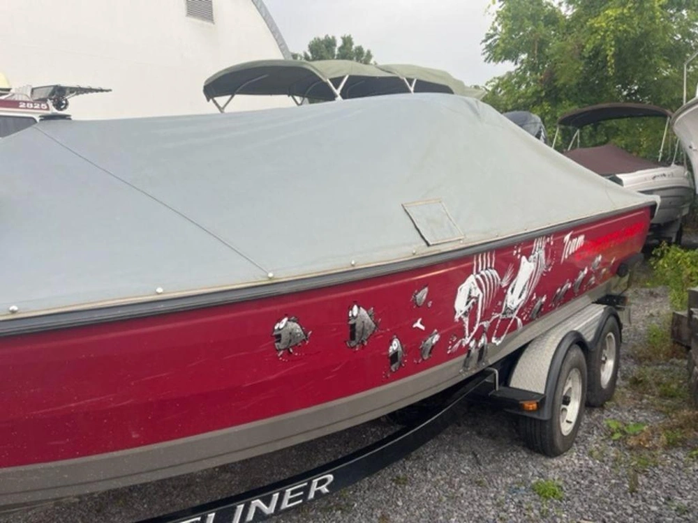 2013 Crestliner Raptor 2050
