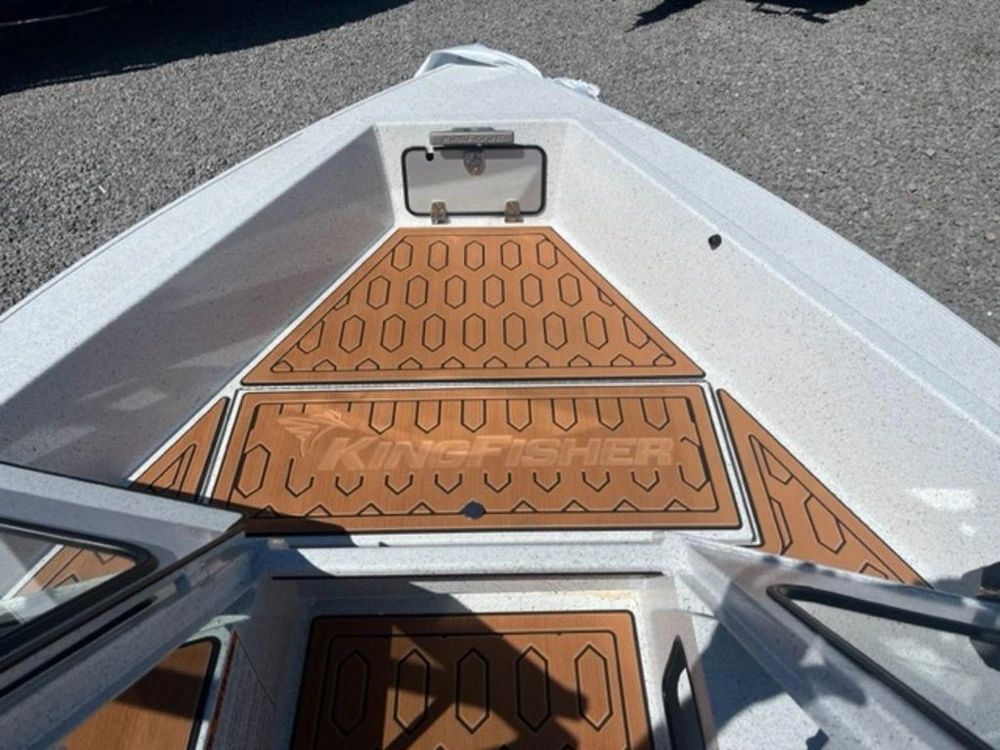 2024 Kingfisher 1825 Falcon