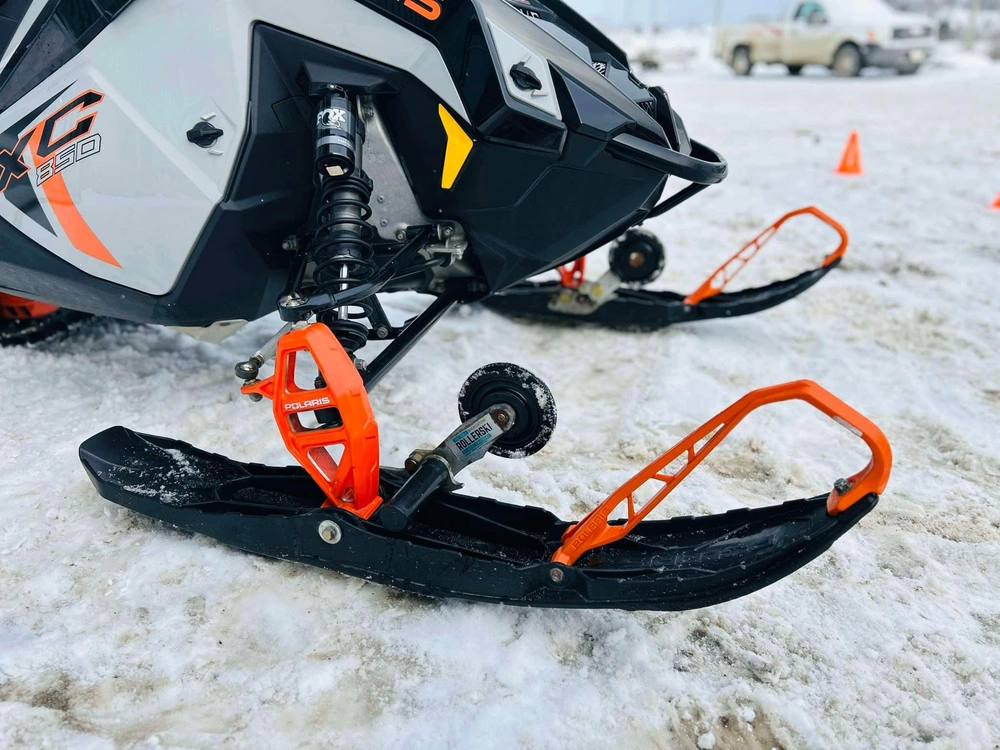 Polaris Indy Xc 850 137 2023 alt