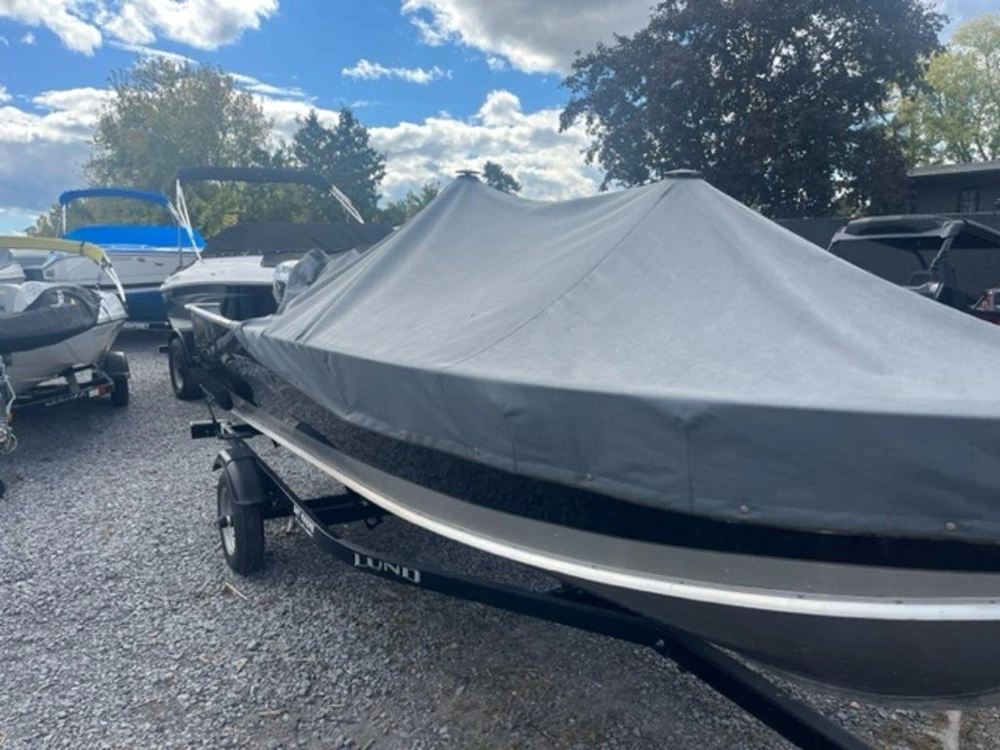 2016 Lund Boat Co Fury 1600 Tiller