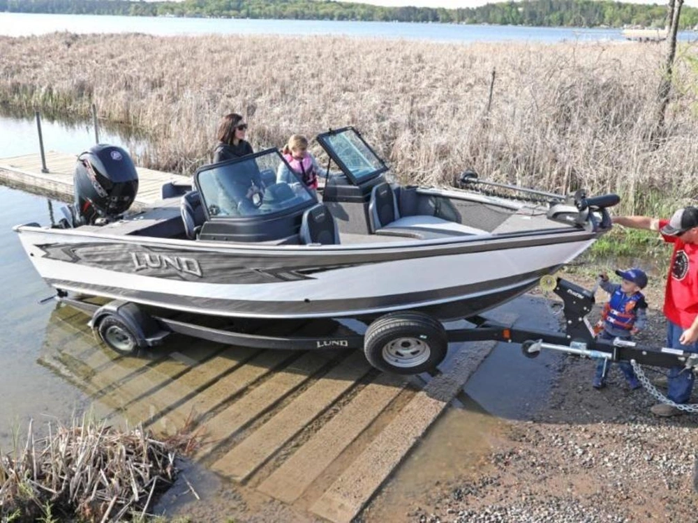 2023 Lund Boat Co 1775 Impact Xs Sport