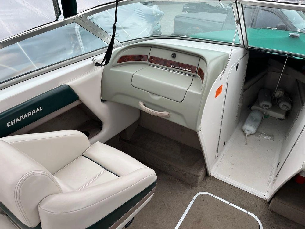 1997 Chaparral 230