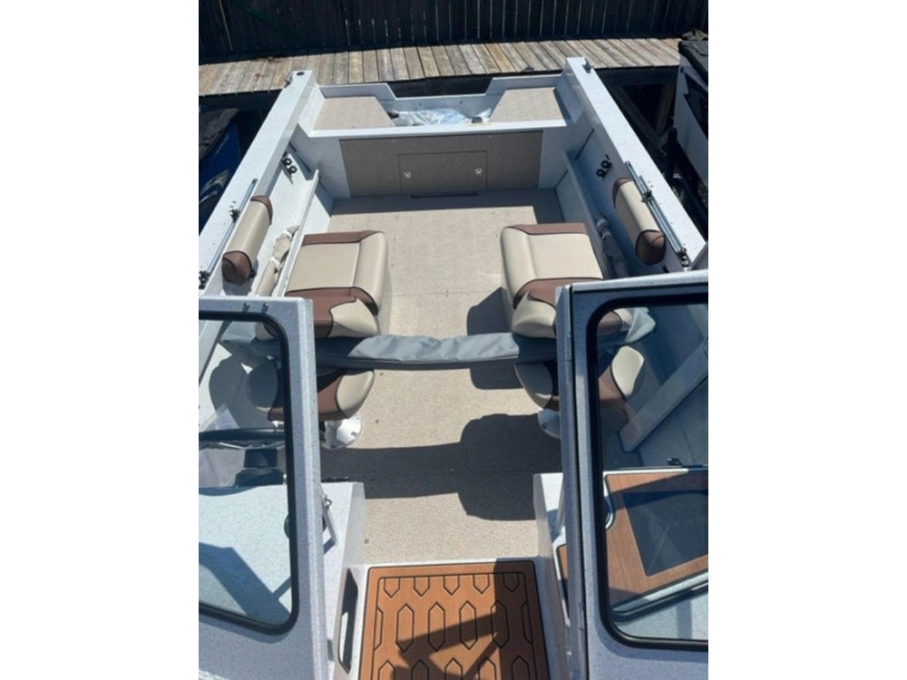 2024 Kingfisher 1825 Falcon