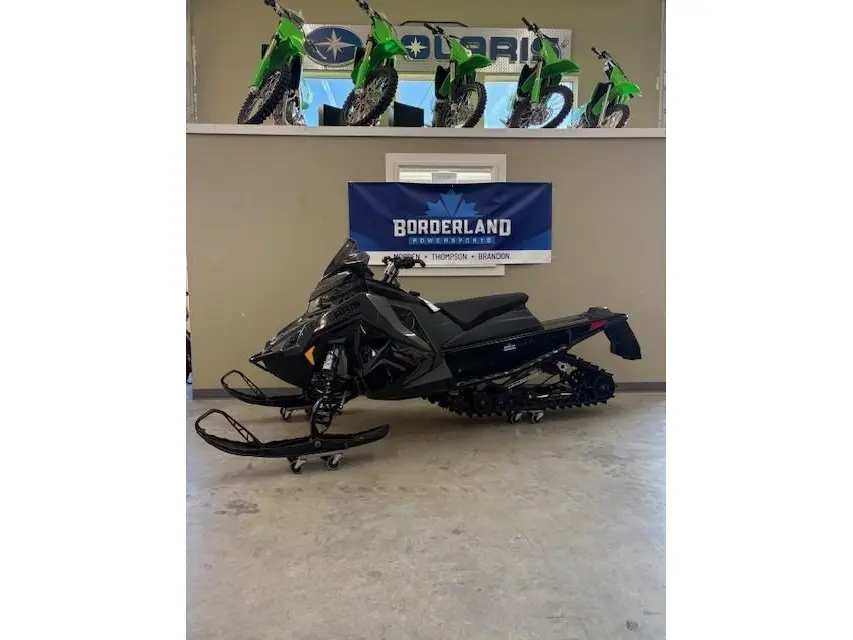 2025 Polaris INDY® VR1 137 650