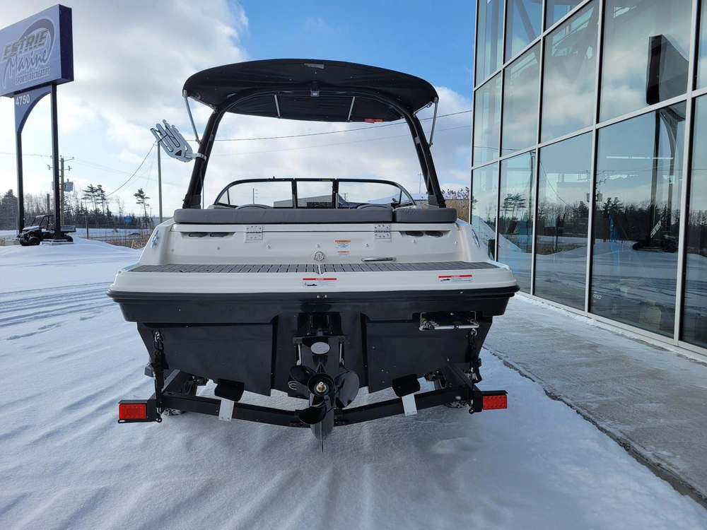 Bayliner Vr4 2023 alt