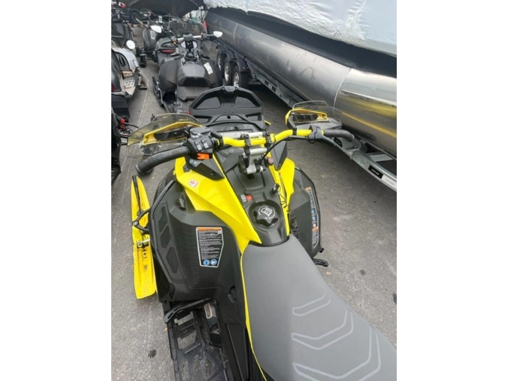 2022 Ski-doo Renegade® X-rs® Rotax® 850 E-tec® Ss Ripsaw 1.25 Yellow_lcd