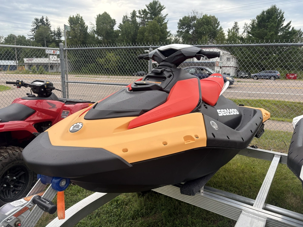 2025 Sea-doo/brp Spark 2up 900 alt