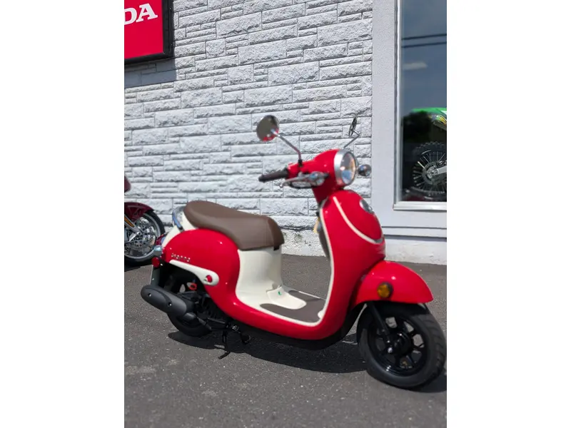 2025 Honda GIORNO NCW50S | 🏍️ Similaire à Yamaha Neo’s 50 & Piaggio Liberty 50 🏍️