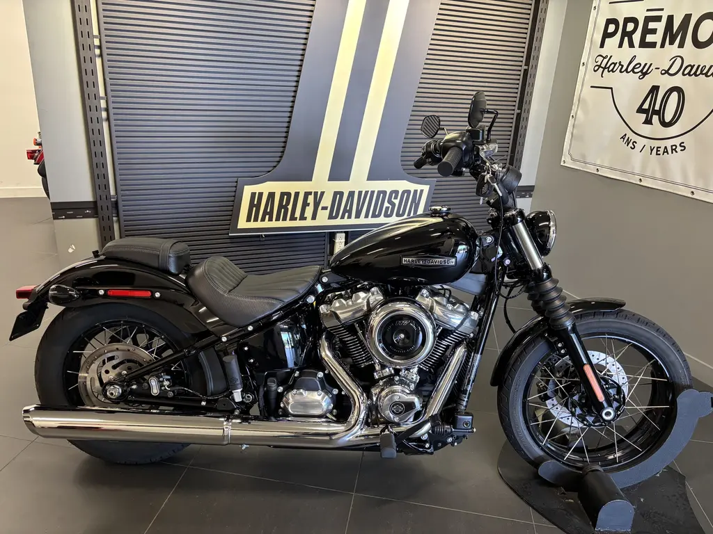 Harley-Davidson FXBB Street bob 2025