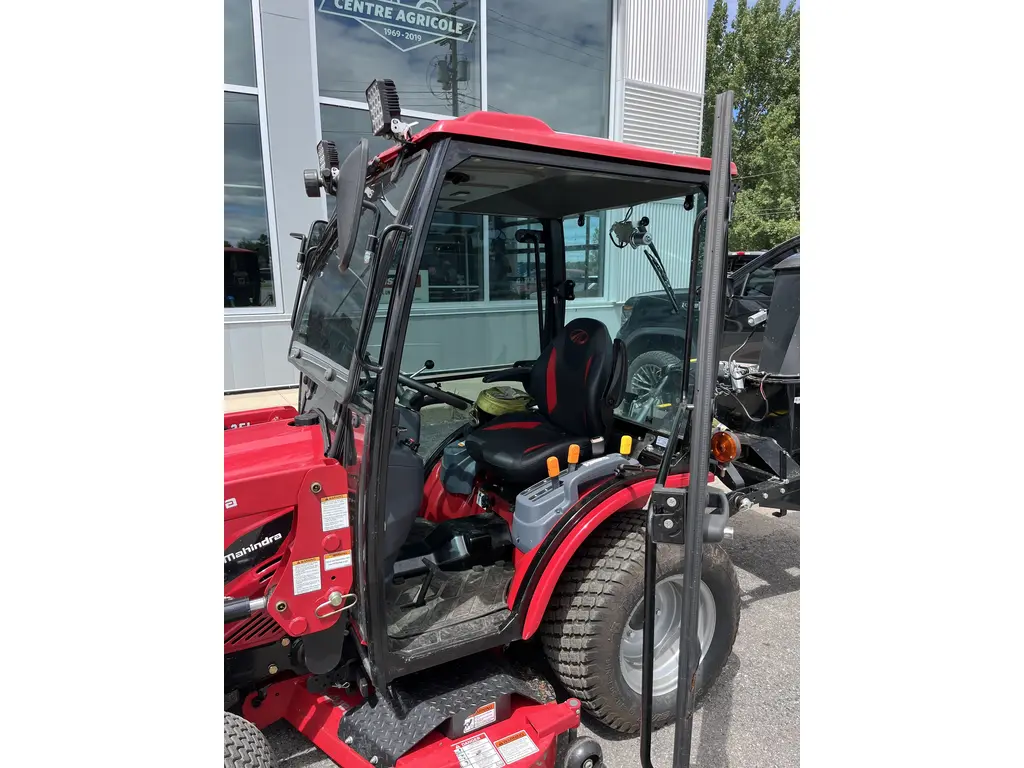 Mahindra Emax 25 CAB 2022