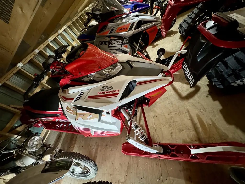 2022 Yamaha SW1NS SIDEWINDER SRX LE