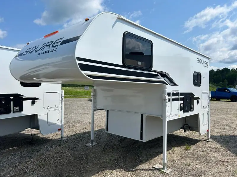 2026 Lance 825SQ