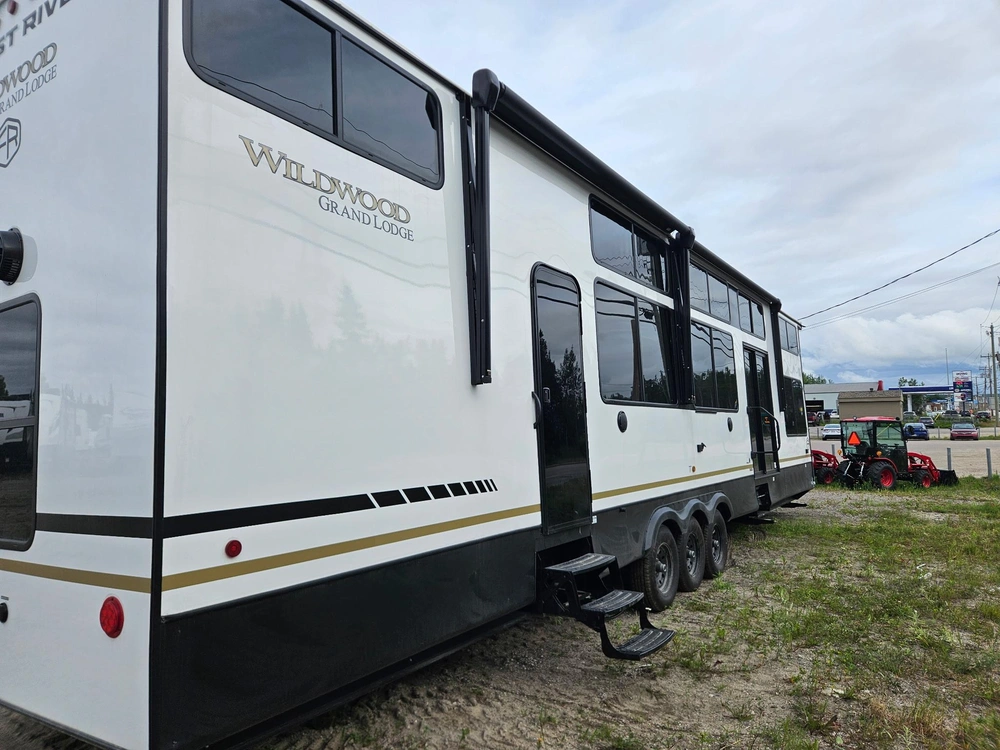Forest River Wildwood 44view 2025 alt