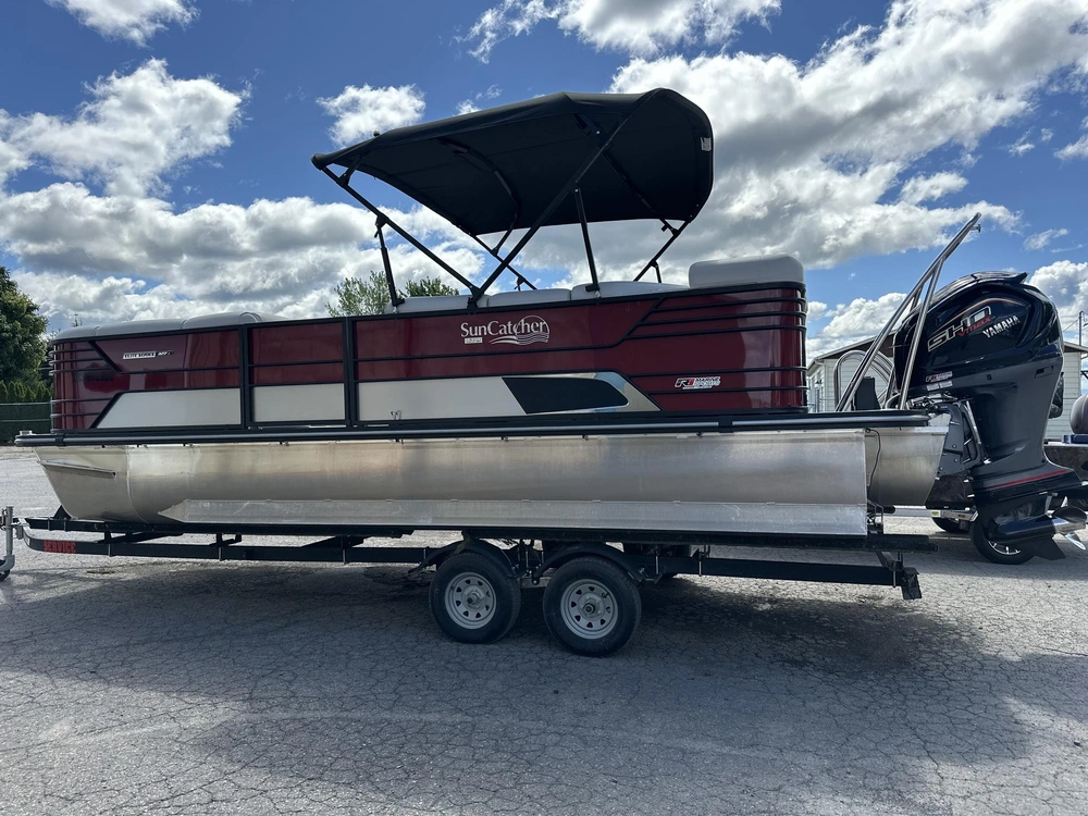 2024 Suncatcher Elite 322c alt