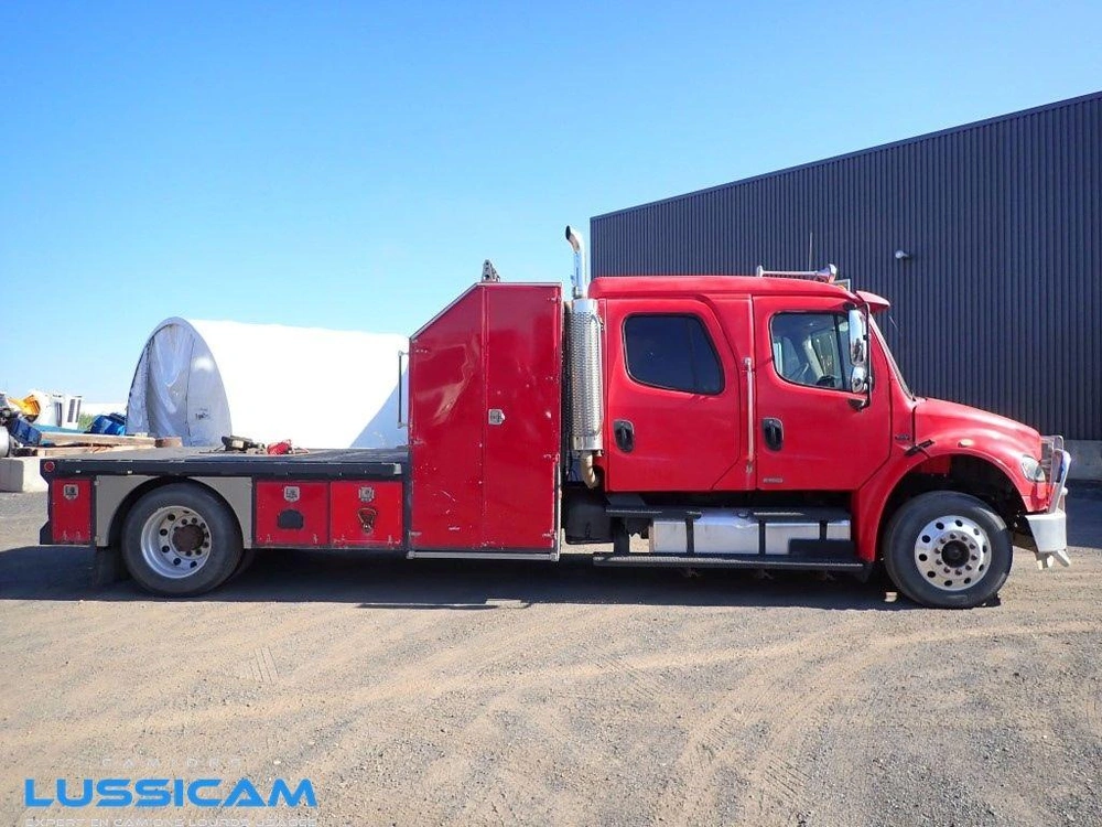 Freightliner M2106 2005