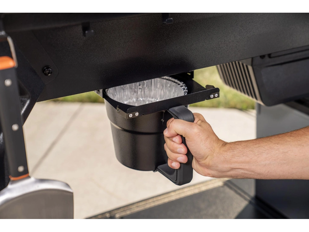 2025 Traeger Woodridge Pro alt