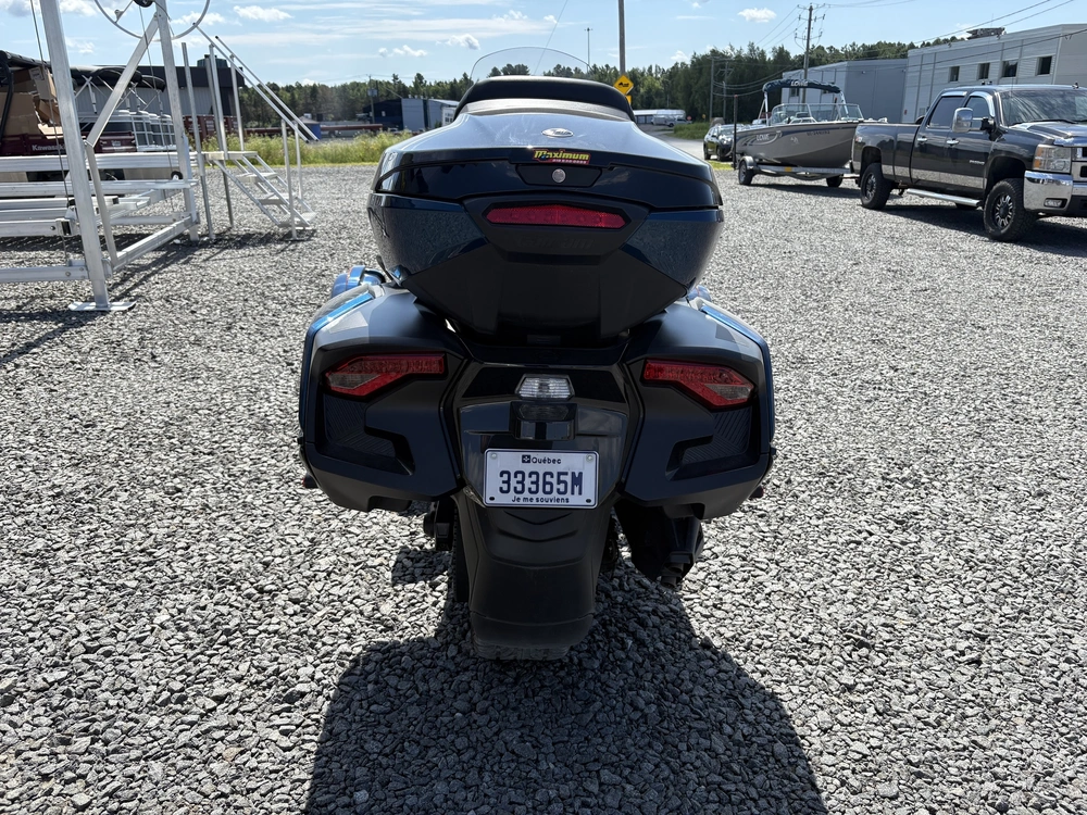 2024 Can-am Spyder alt