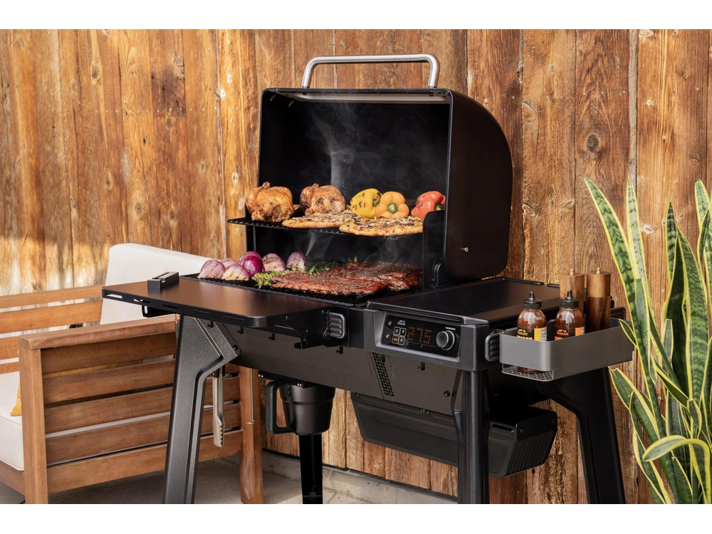 2025 Traeger Woodridge alt
