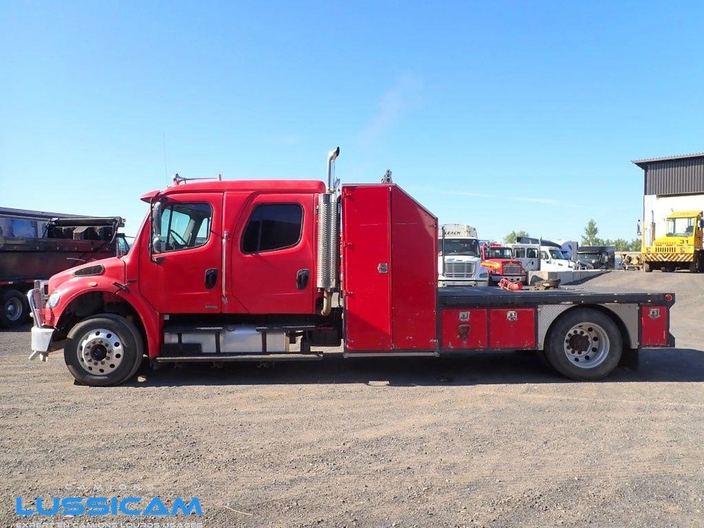 Freightliner M2106 2005