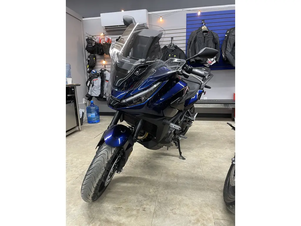 2025 Honda NT1100AS