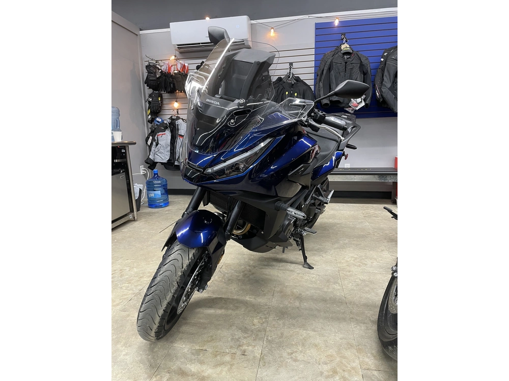 2025 Honda Nt1100as alt